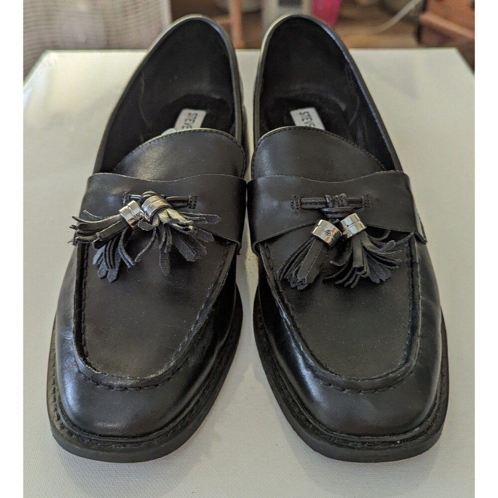 Steve Madden Women's Annabeth Black Leather Tassel Loafers Silver Accents Sz 9M